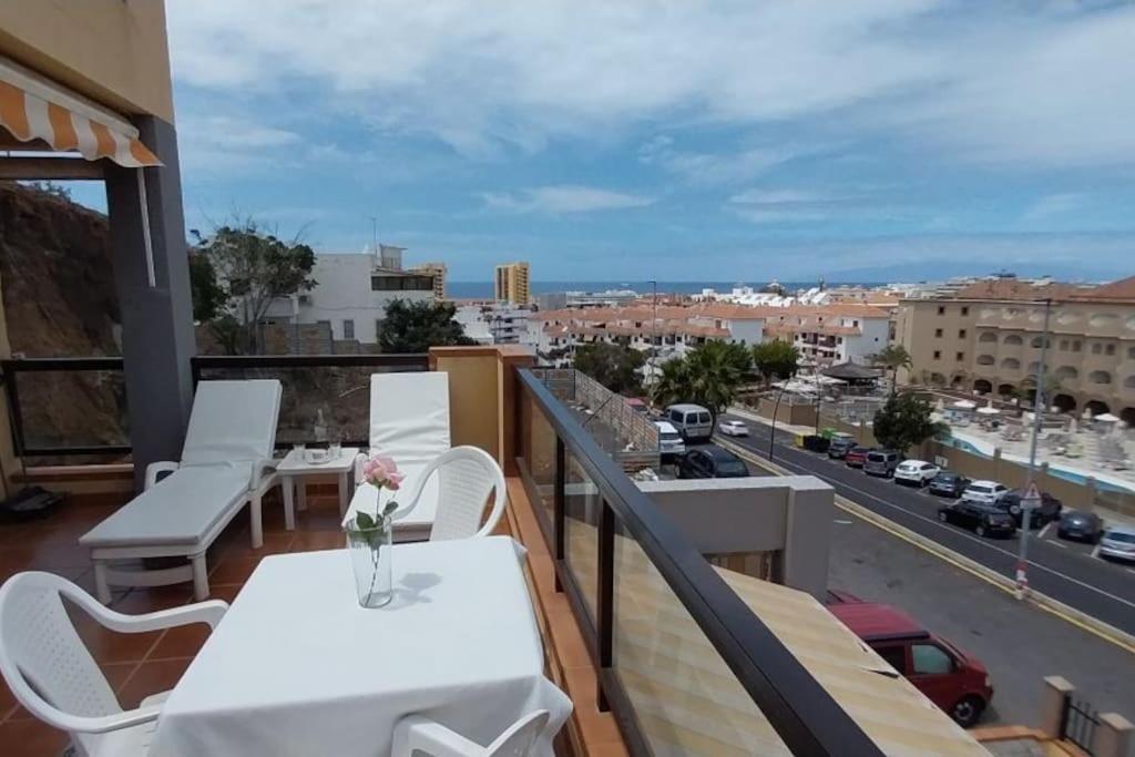 Apartament 1-bedroom With Big Terrace And Ocean View In Cristianos Los Cristianos (Tenerife)