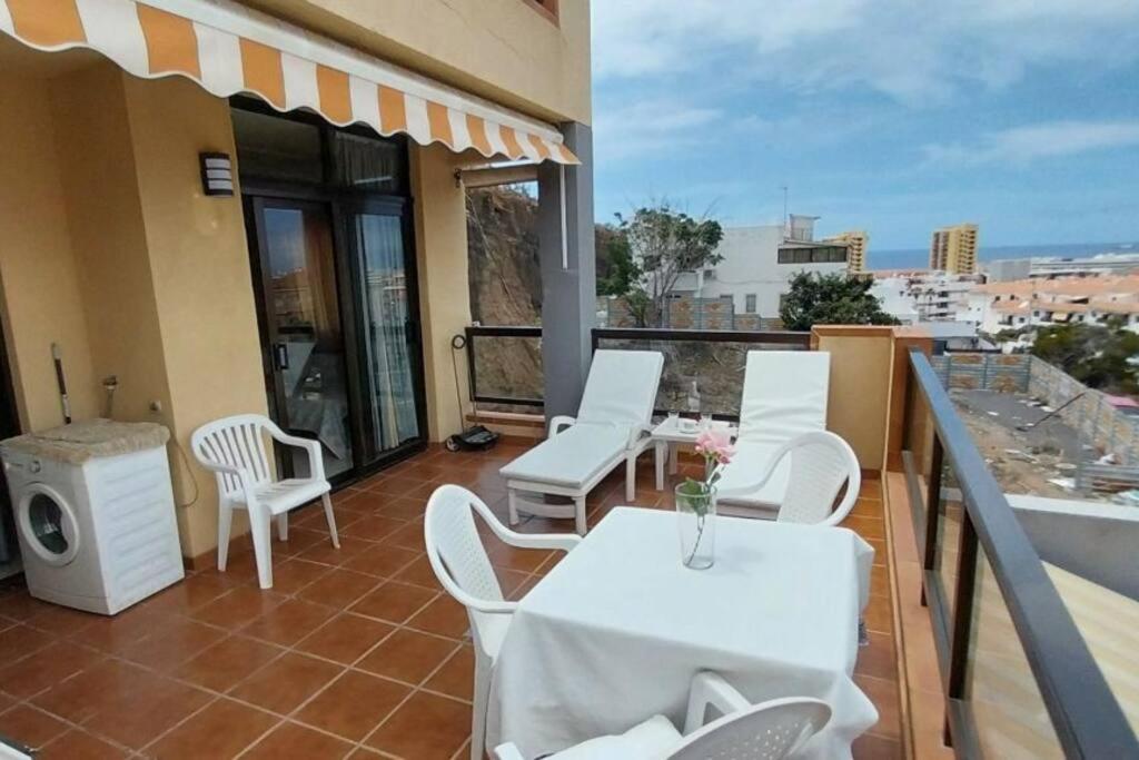 Apartament 1-bedroom With Big Terrace And Ocean View In Cristianos Los Cristianos (Tenerife)